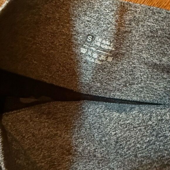 Gray Camouflage Full-Length Leggings with Stretchy Fit - Picture 3 of 3